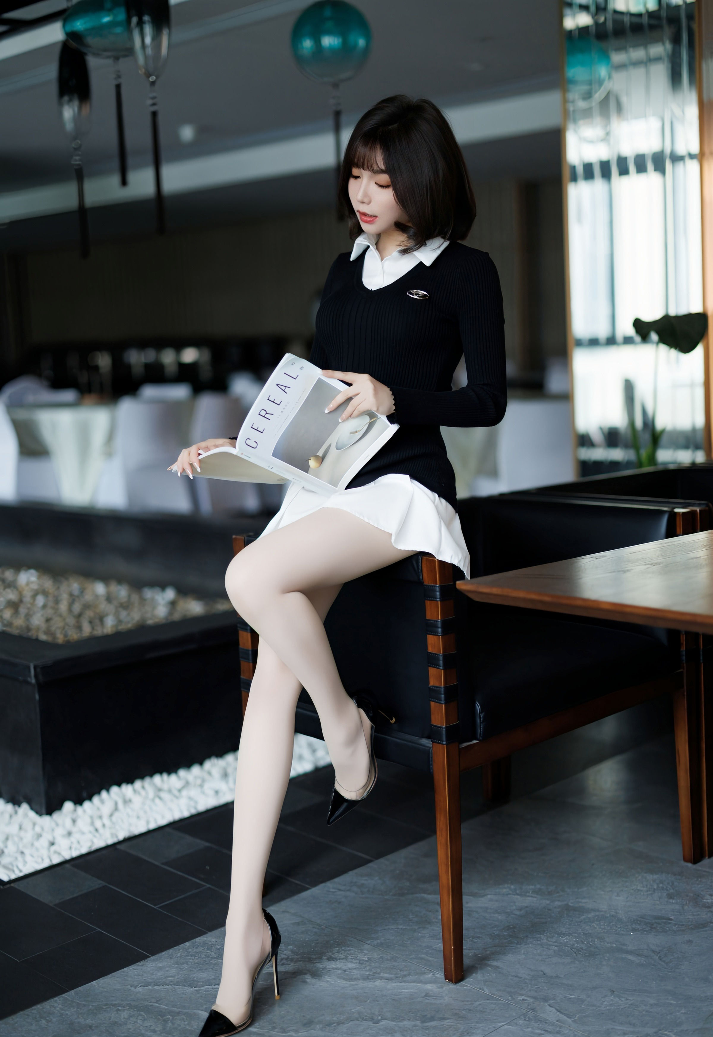 [XiuRen秀人网] No.11138 莉芝荔枝 性感黑色服饰 西安旅拍写真 [68张]插图1