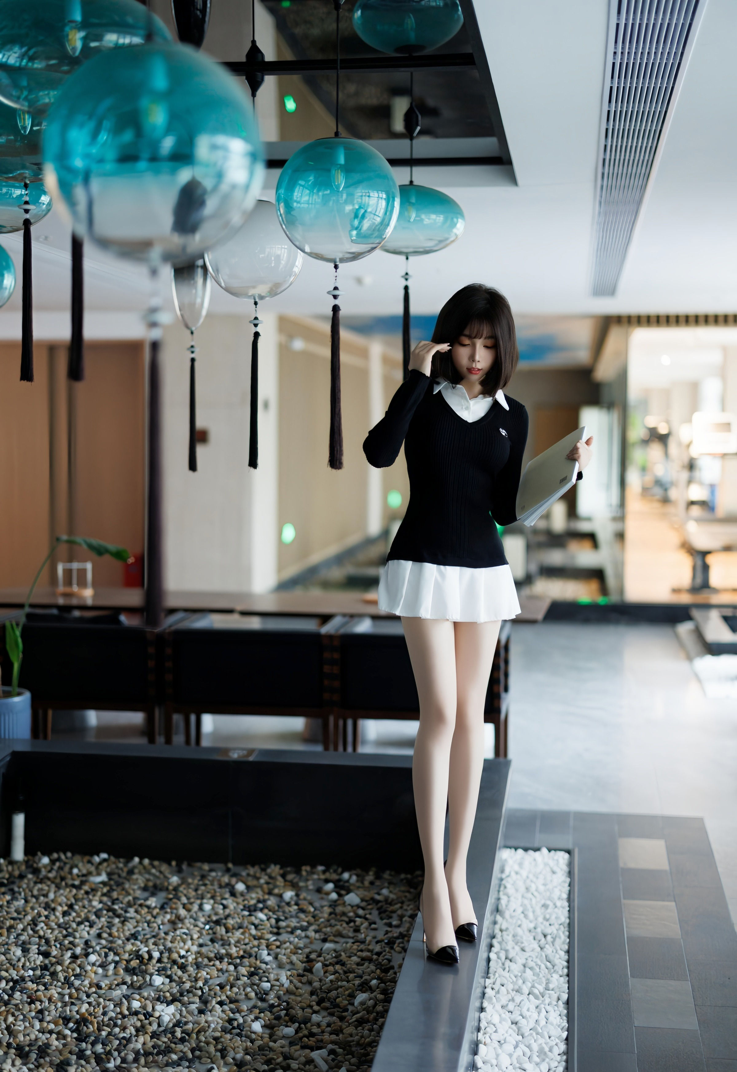 [XiuRen秀人网] No.11138 莉芝荔枝 性感黑色服饰 西安旅拍写真 [68张]插图