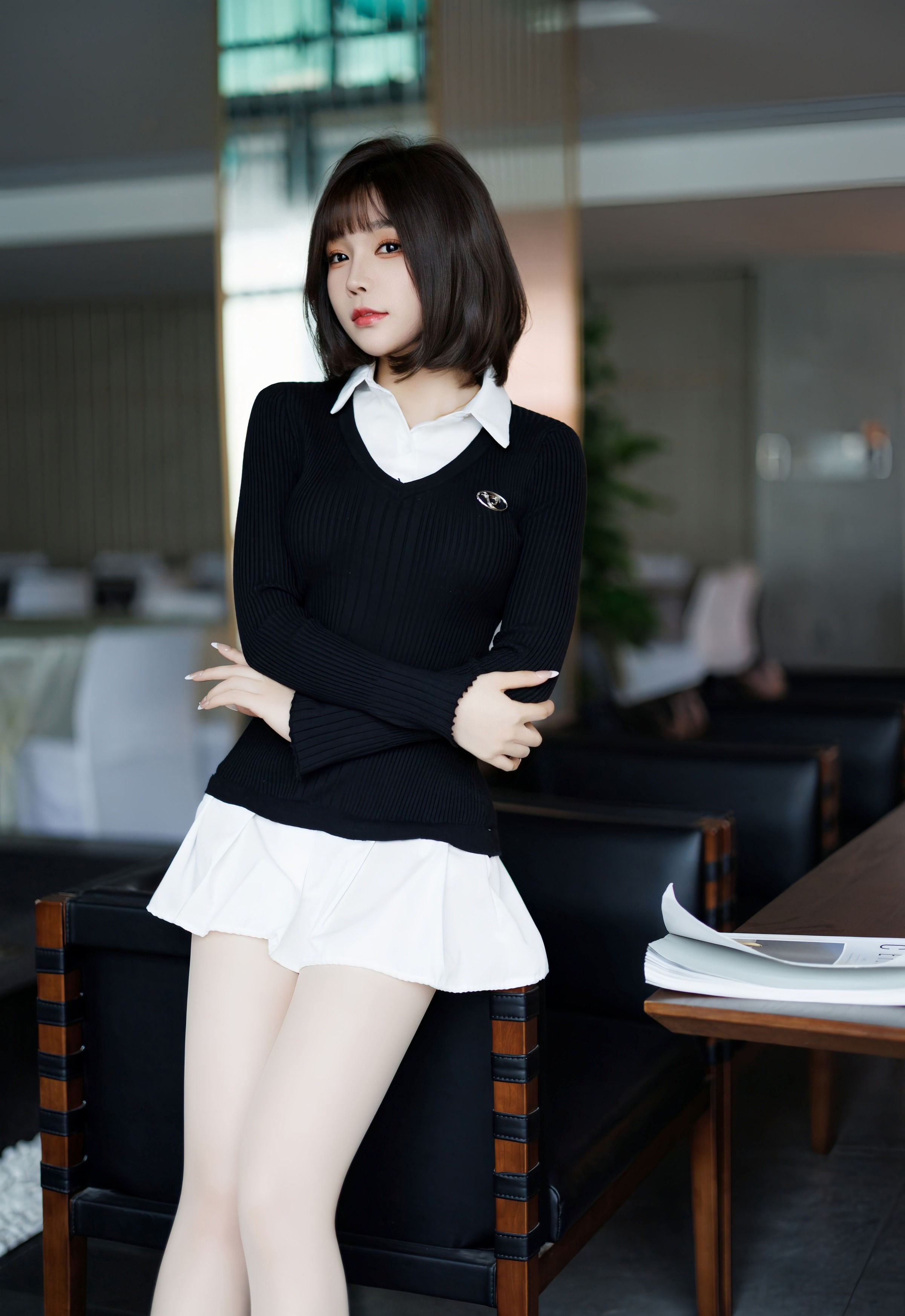 [XiuRen秀人网] No.11138 莉芝荔枝 性感黑色服饰 西安旅拍写真 [68张]插图