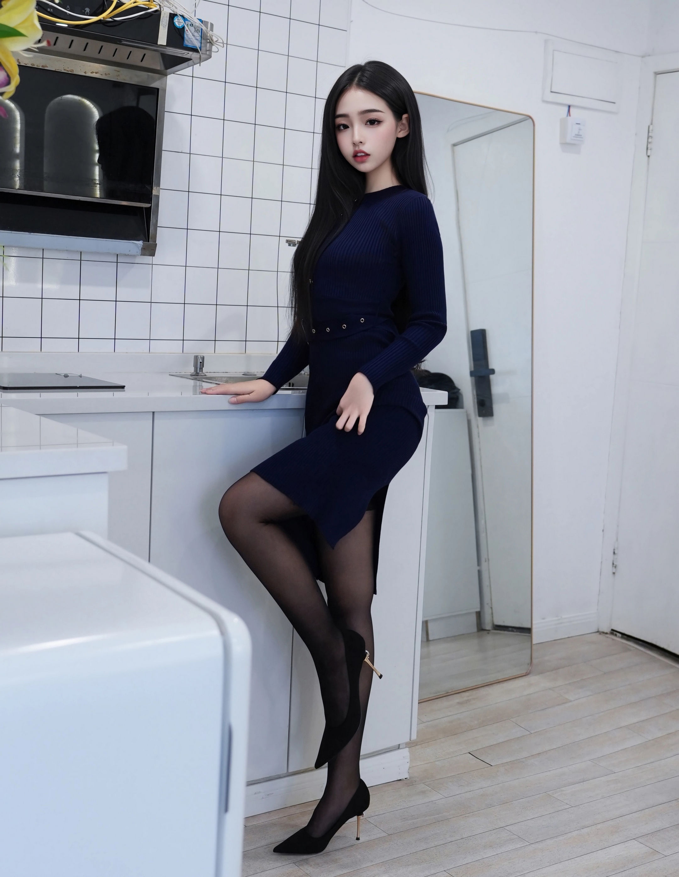 [XiuRen秀人网] No.11173 虞姬无悔 蓝色连衣短裙 魅惑黑丝 性感写真 [62张]插图1