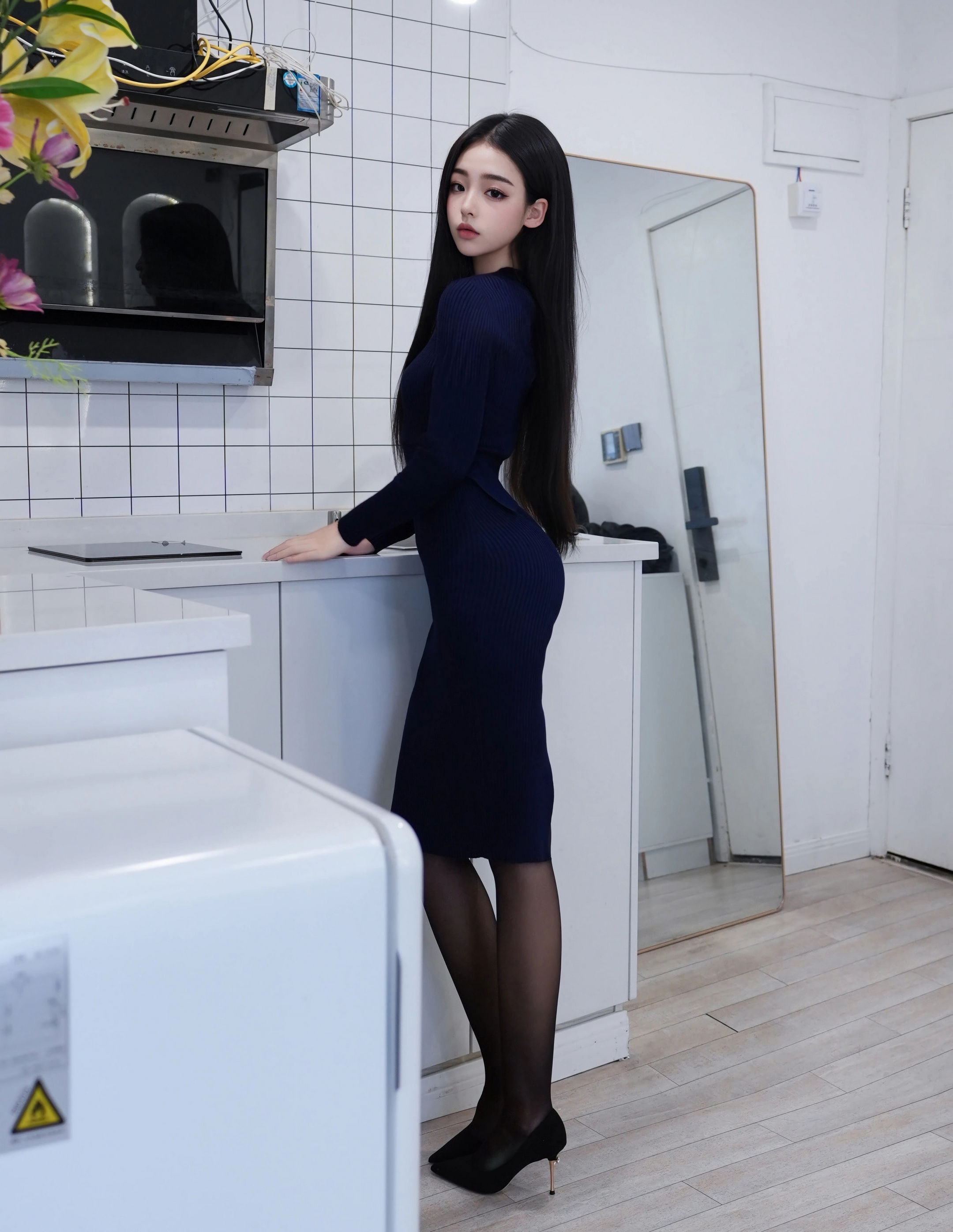 [XiuRen秀人网] No.11173 虞姬无悔 蓝色连衣短裙 魅惑黑丝 性感写真 [62张]插图1