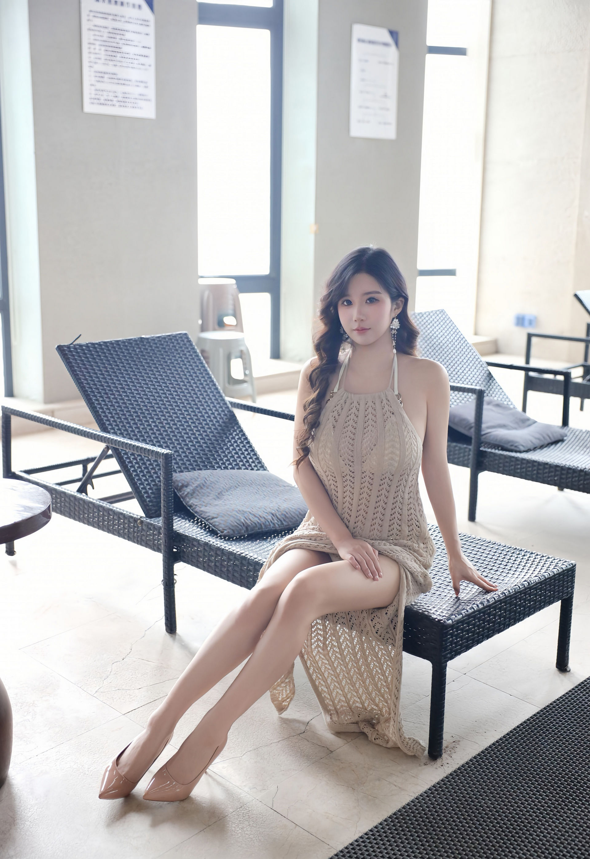 [XiuRen秀人网] No.11182 小肉肉咪 浅色连衣裙 白色泳衣 性感写真 [80张]插图