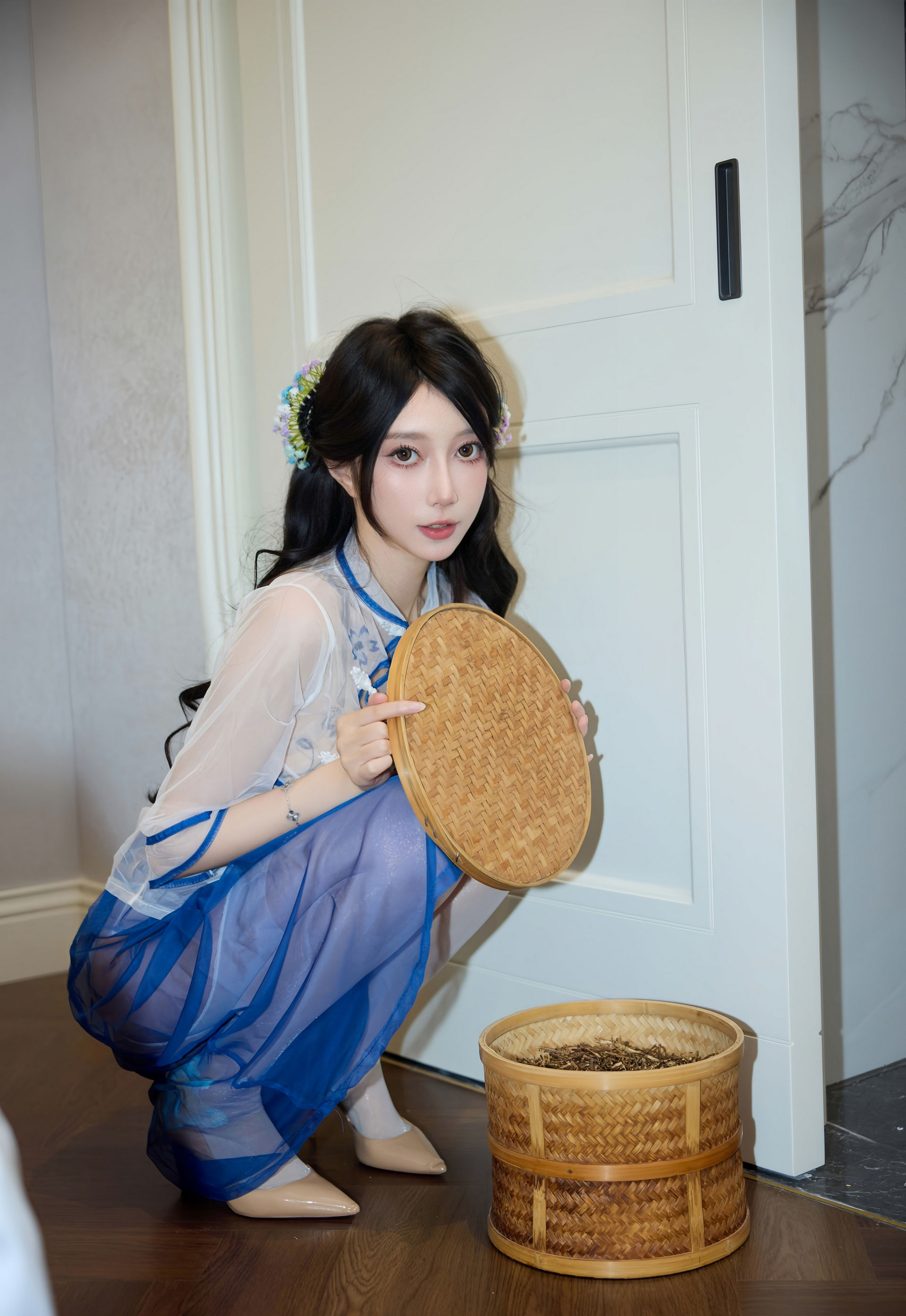 [XiuRen秀人网] No.11194 玥儿玥er 浅色连衣裙 性感白色丝袜 江浙沪旅拍写真 [66张]插图