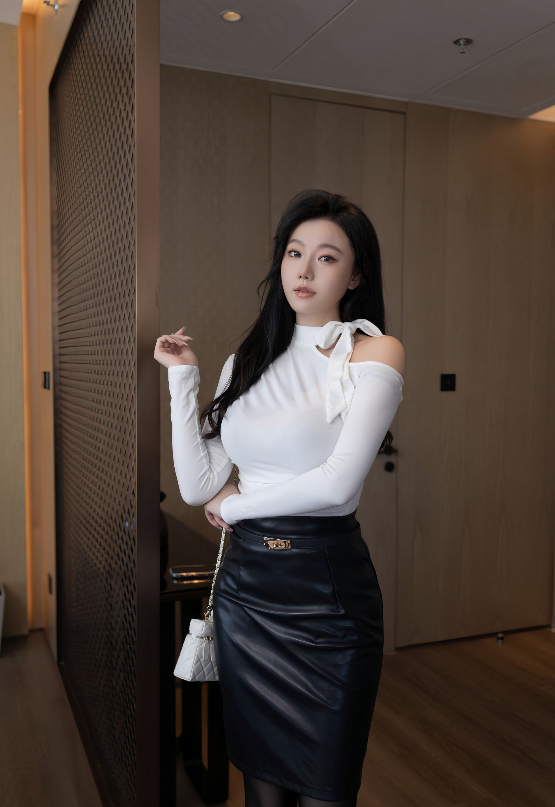 [XiuRen秀人网] No.11201 安然anran 黑色皮裙 魅惑黑丝 性感写真 [76张]插图