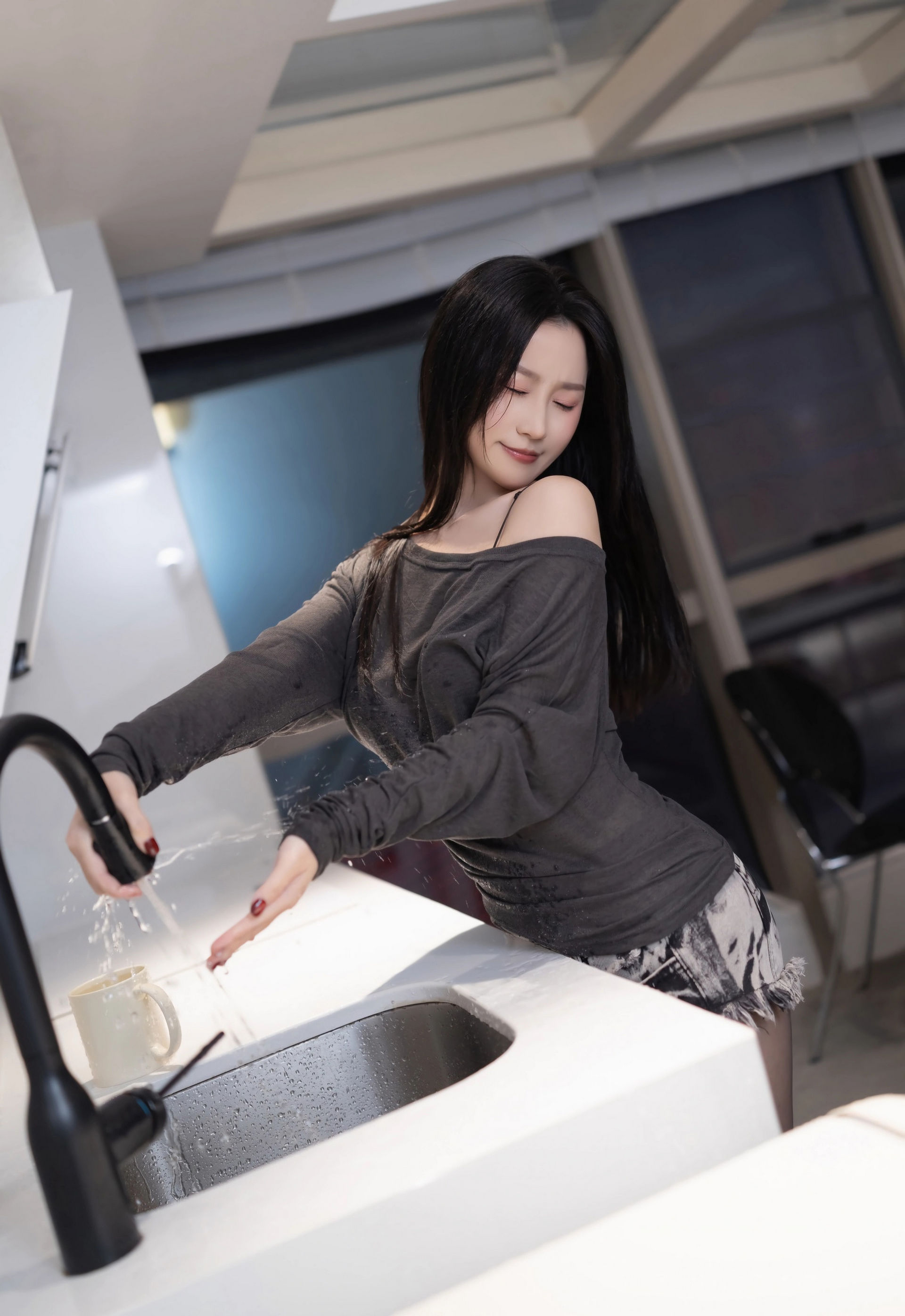 [XiuRen秀人网] No.11202 杏子Yada 黑色内衣 性感写真 [76张]插图1