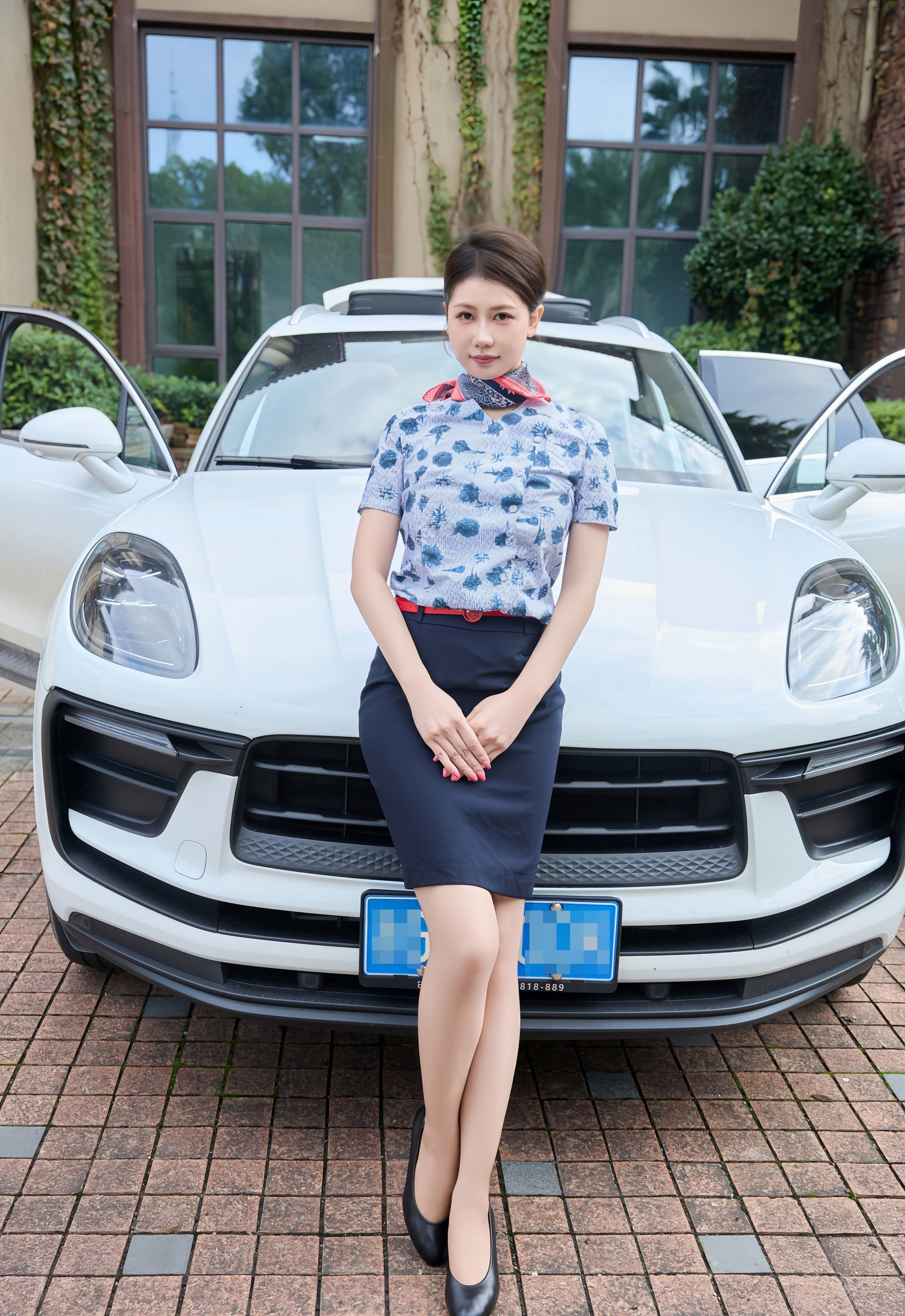 [XiuRen秀人网] No.11241 尹甜甜 空姐制服 肉色丝袜 性感写真 [60张]插图