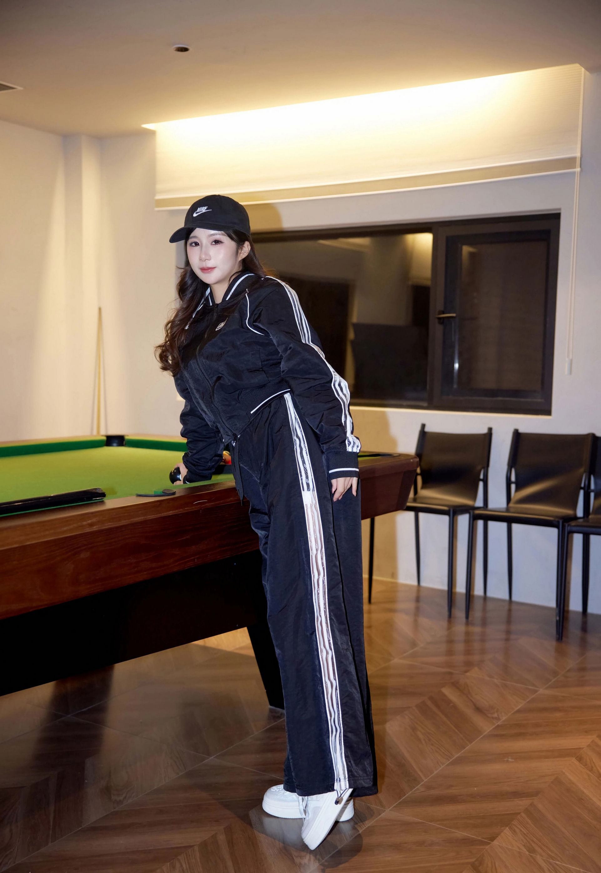 [XiuRen秀人网] No.11242 小肉肉咪 性感台球助教 江浙沪旅拍写真 [78张]插图1