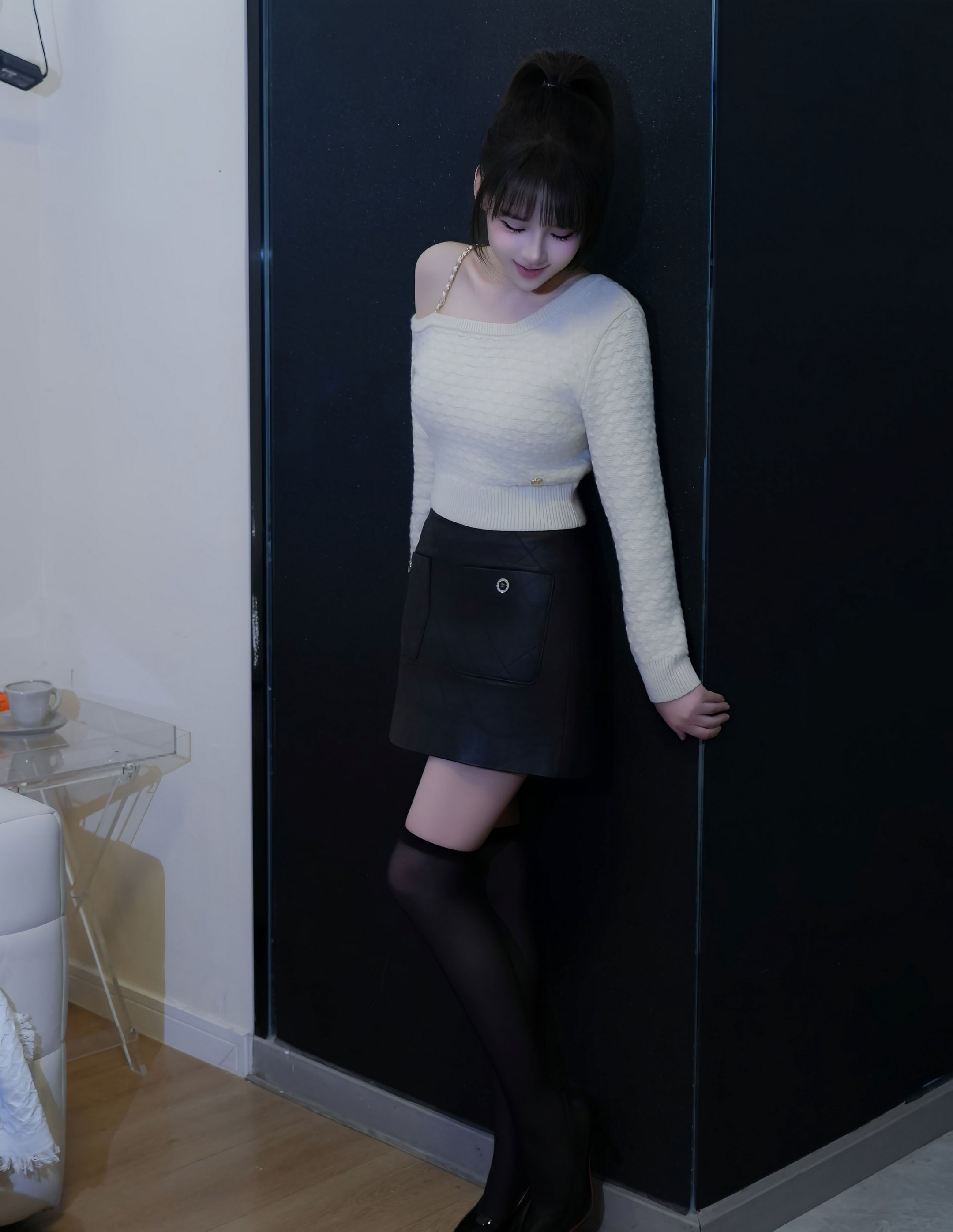 [XiuRen秀人网] No.11254 沈蜜儿 白色T恤 魅惑黑丝 性感写真 [65张]插图