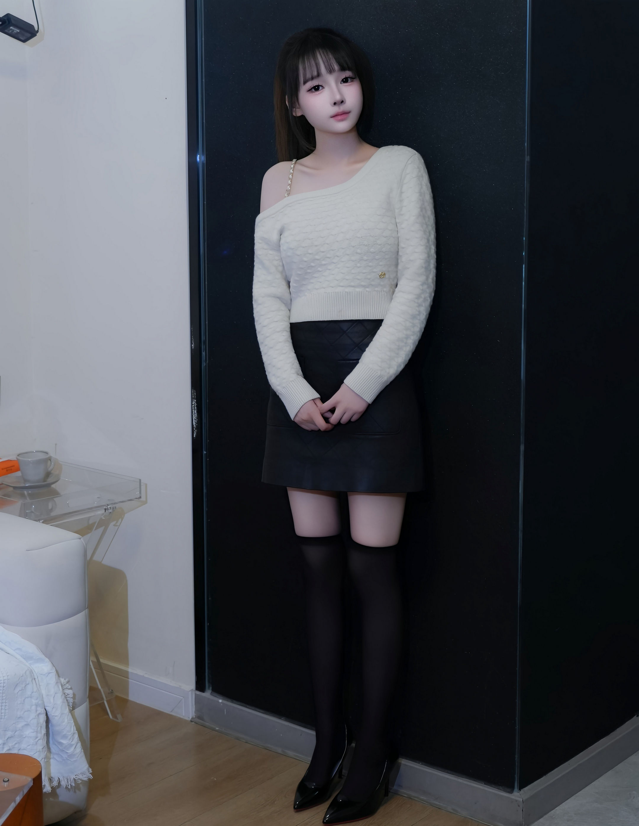 [XiuRen秀人网] No.11254 沈蜜儿 白色T恤 魅惑黑丝 性感写真 [65张]插图1