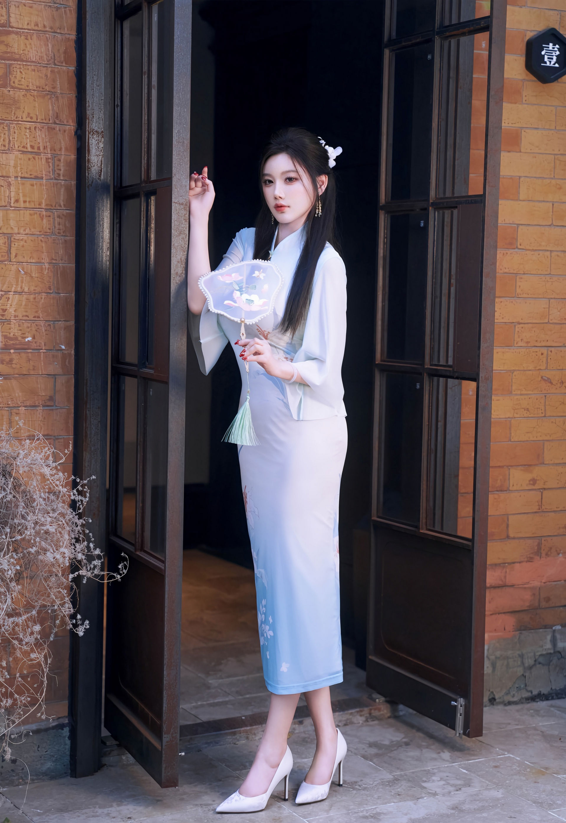 [XiuRen秀人网] No.11258 杨晨晨 蓝色古风服饰 魅惑黑丝 性感写真 [72张]插图1