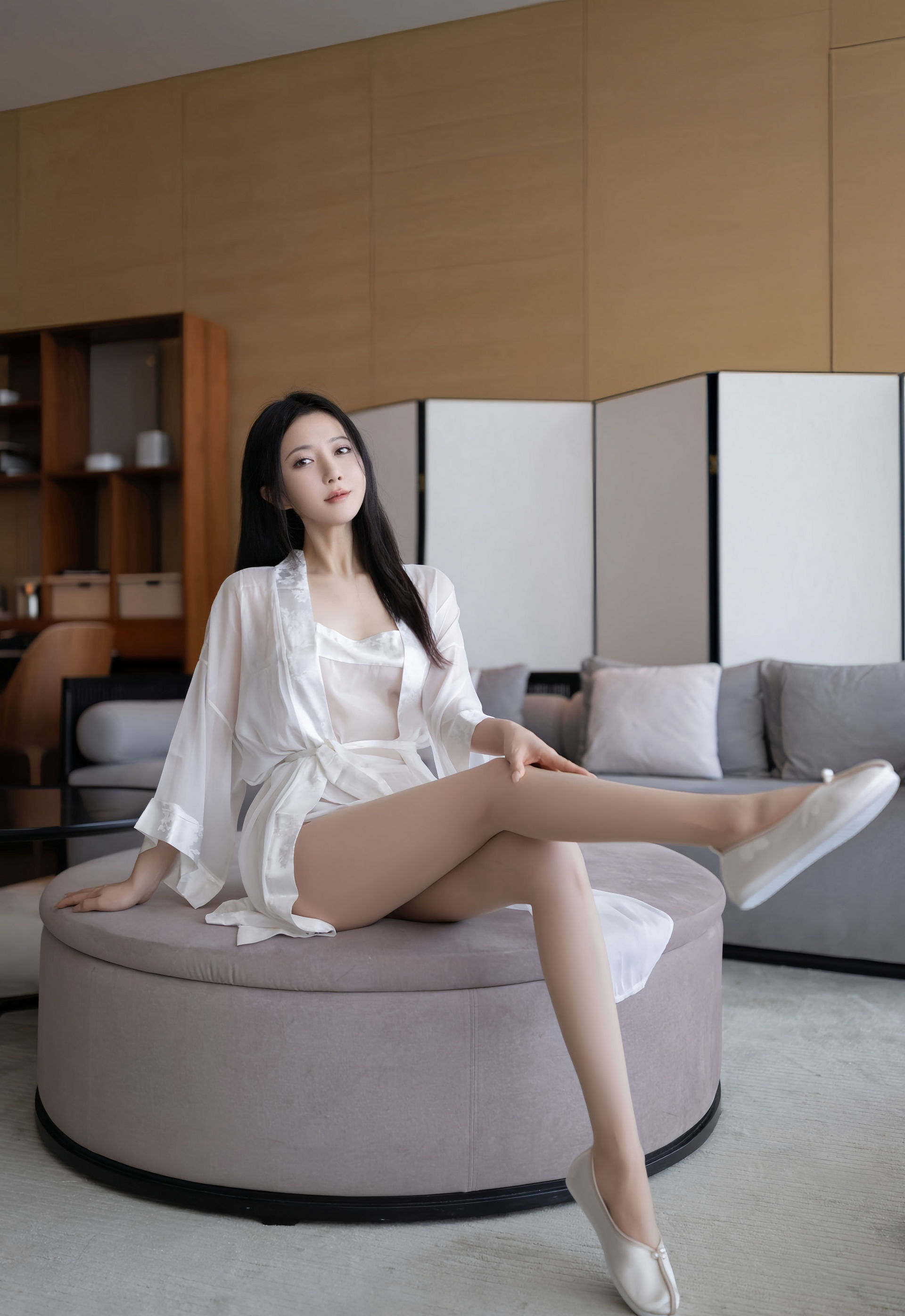 [XiuRen秀人网] No.11275 鱼子酱Fish 白色浴袍 肉色丝袜 性感写真 [80张]插图