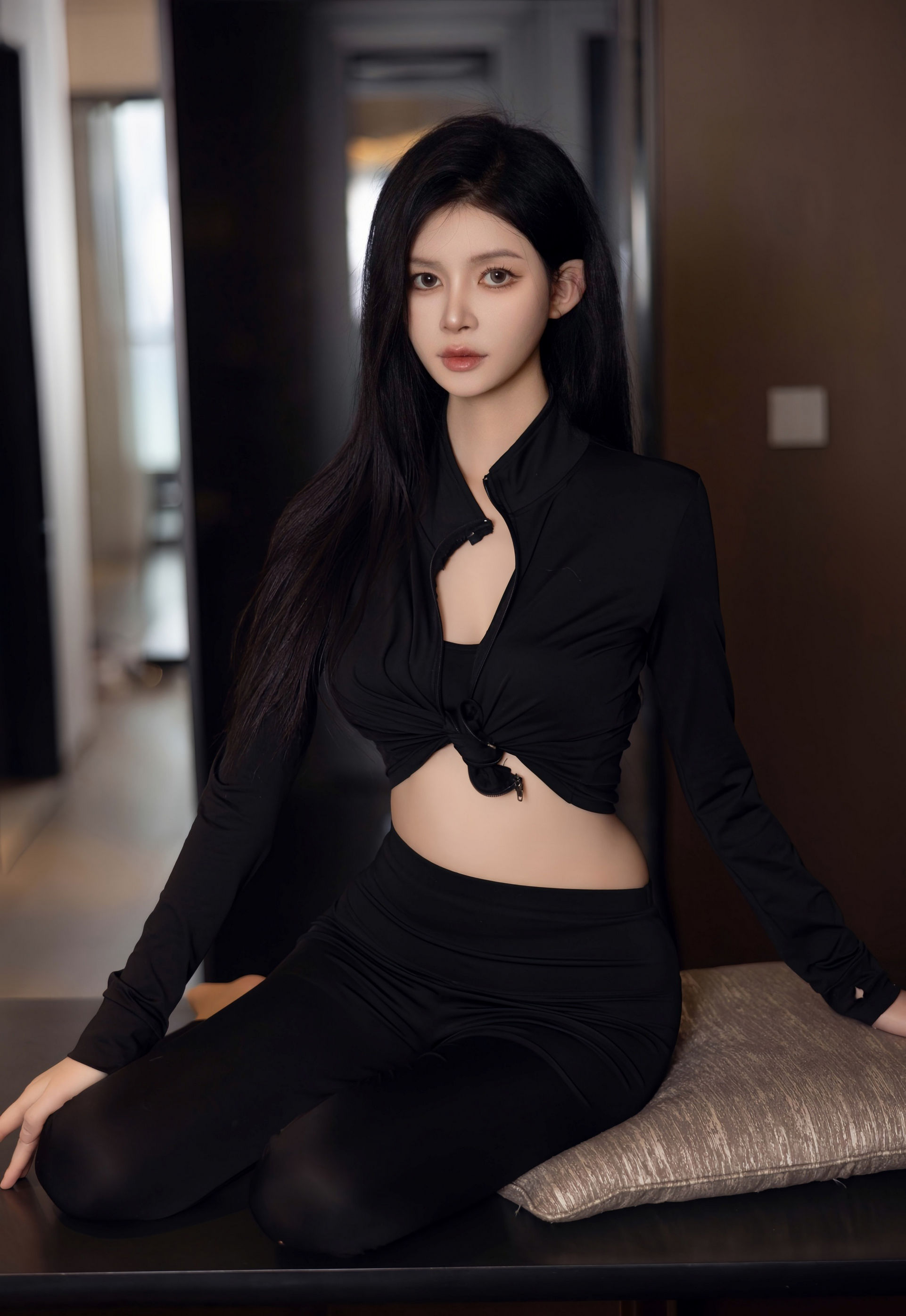 [XiuRen秀人网] No.11283 沈如斯 新人首套写真 性感黑色内衣 [85张]插图