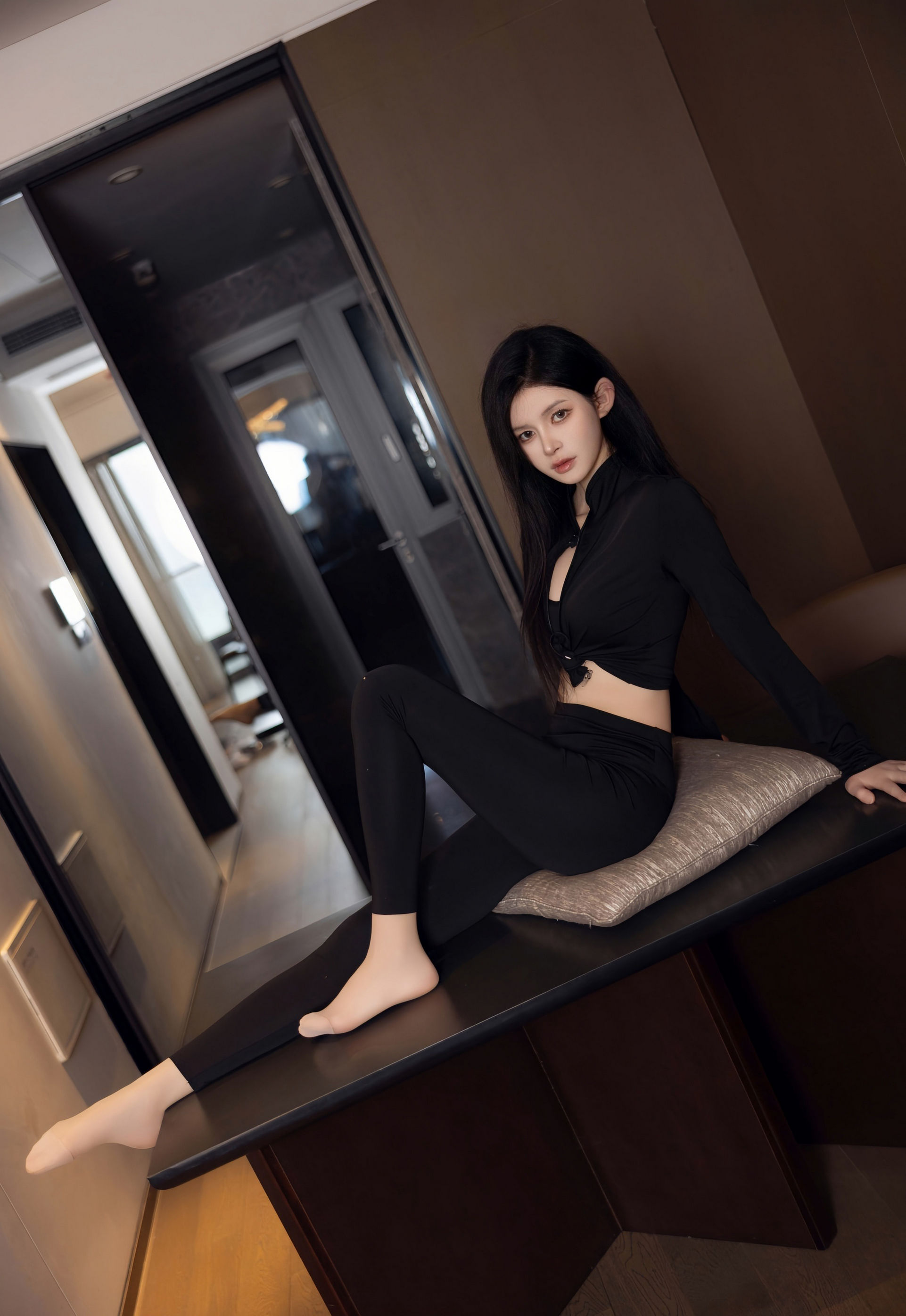 [XiuRen秀人网] No.11283 沈如斯 新人首套写真 性感黑色内衣 [85张]插图1