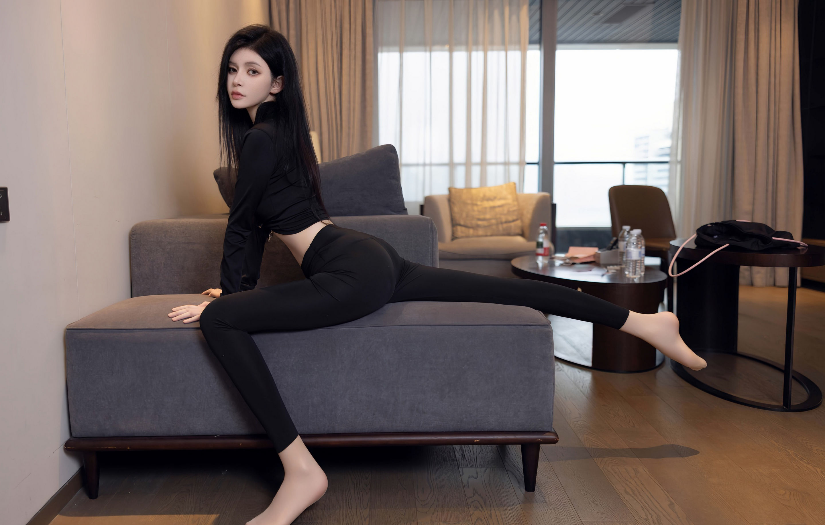 [XiuRen秀人网] No.11283 沈如斯 新人首套写真 性感黑色内衣 [85张]插图