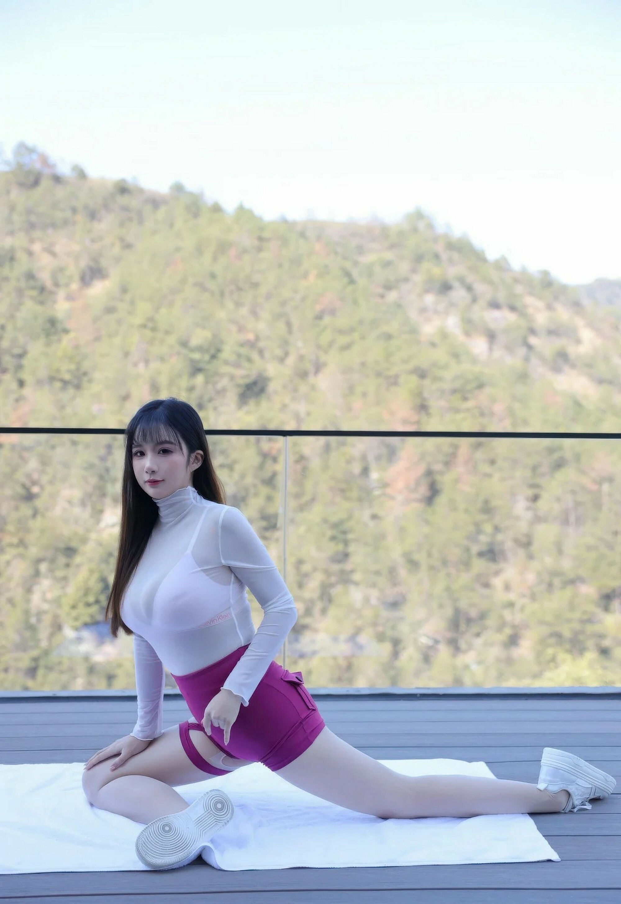 [XiuRen秀人网] No.11305 小肉肉咪 性感轻透白色上衣 江浙沪旅拍写真 [76张]插图1