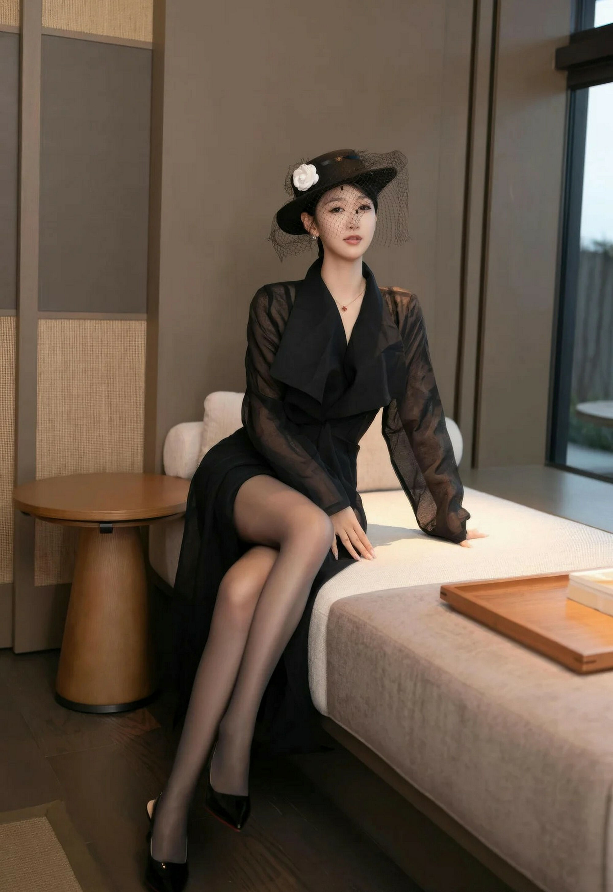 [XiuRen秀人网] No.11309 唐安琪 性感黑色内衣 珠海旅拍写真 [74张]插图