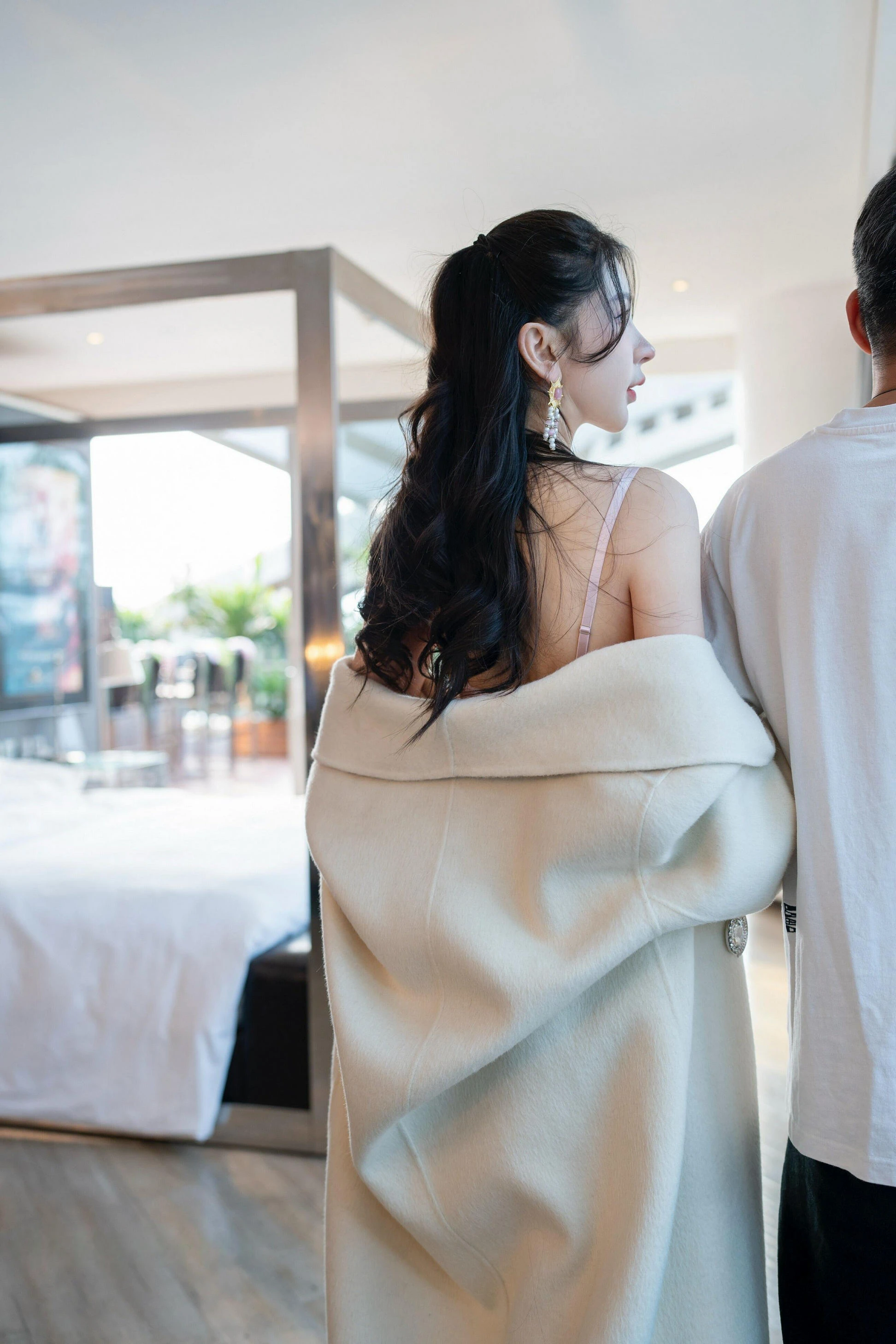 秀人网李丽莎 魅惑私拍写真 身着粉色内衣展现迷人风情插图1 秀人网李丽莎 魅惑私拍写真 身着粉色内衣展现迷人风情插图1